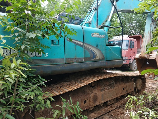 神钢 SK250-8 挖掘机