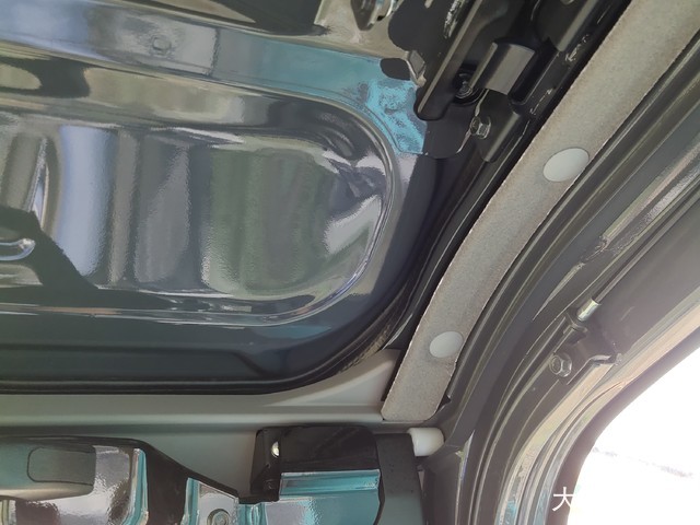 神钢 SK210LC-10 挖掘机