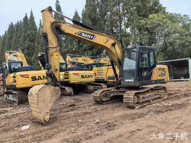 三一重工 SY135C 挖掘机