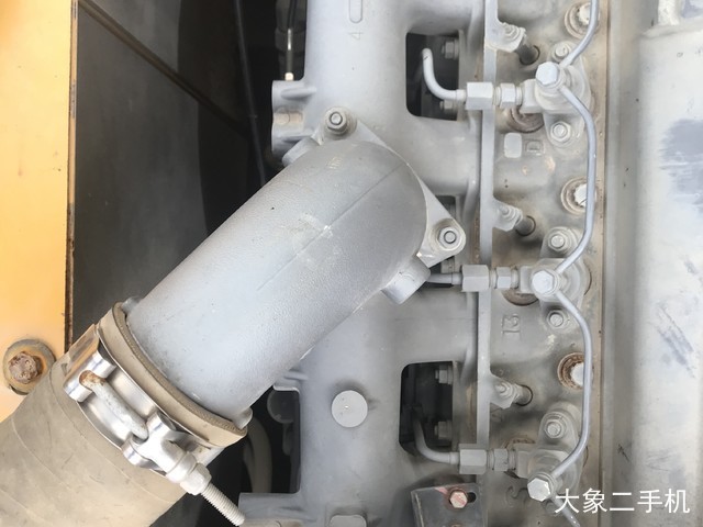 徐工 XE215C 挖掘机