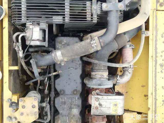 小松 PC210LC-8(600mm履带板) 挖掘机