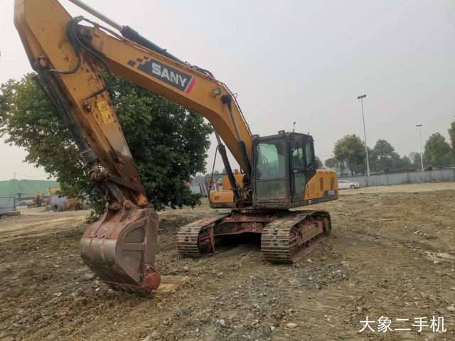 三一重工 SY225H 挖掘机