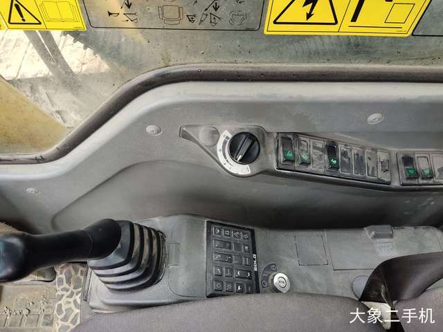 山东临工 E6225H 挖掘机