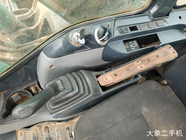 神钢 SK250-8 挖掘机