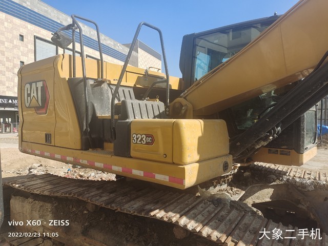 卡特彼勒 323FL液压 挖掘机