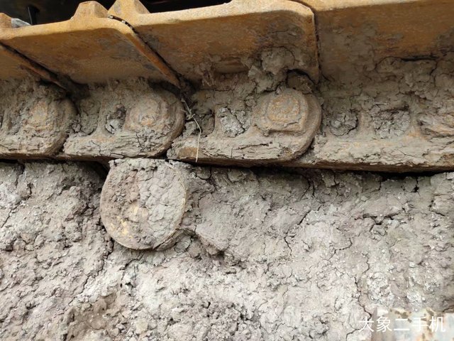 卡特彼勒 374DL 挖掘机