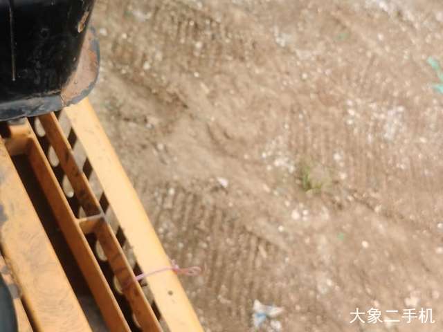 现代 R150LC-7 挖掘机