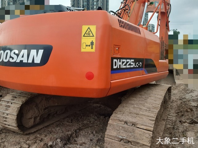 斗山 DH225LC-7 挖掘机