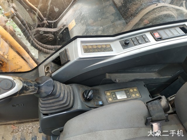 现代 R305LC-9 挖掘机