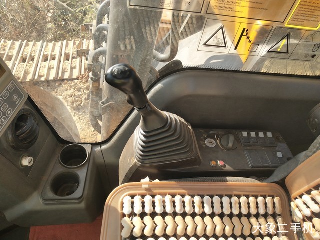 三一重工 SY215C-9 挖掘机