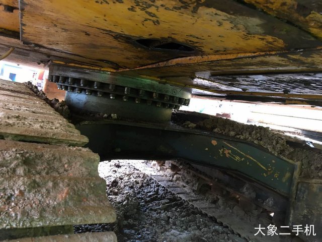 徐工 XE150D 挖掘机