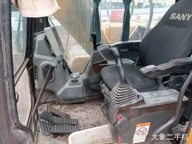 三一重工 SY135C-10 挖掘机