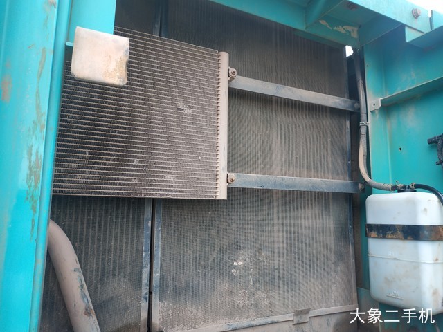 神钢 SK330-8 挖掘机