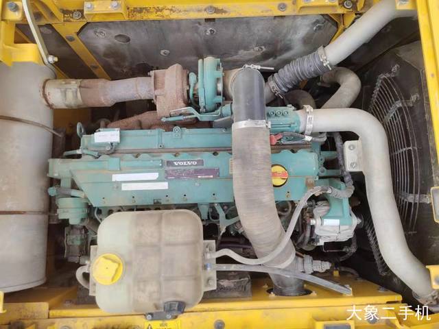 沃尔沃 EC300DL 挖掘机