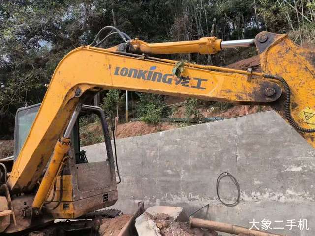 龙工 LG6090 挖掘机