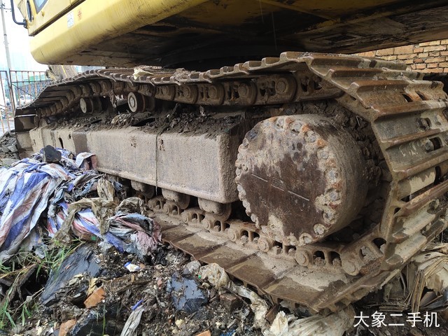 小松 PC220-8 挖掘机