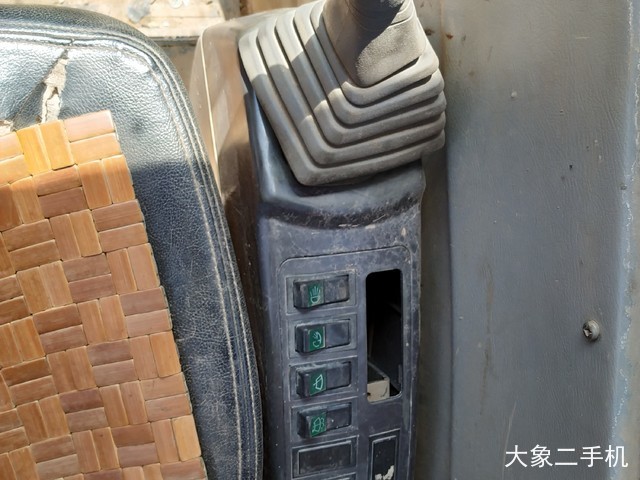 徐工 XE80 挖掘机