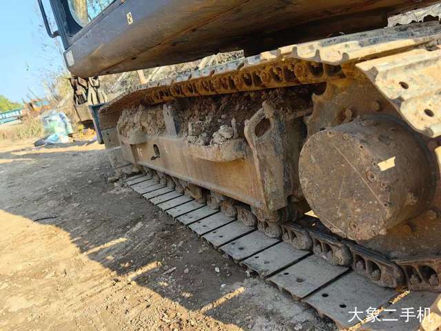 徐工 XE75D 挖掘机