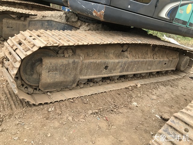 神钢 SK210LC-8 挖掘机