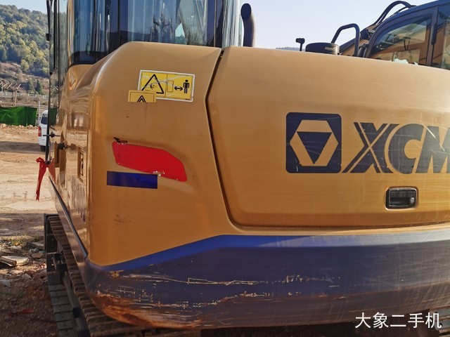 徐工 XE75D 挖掘机