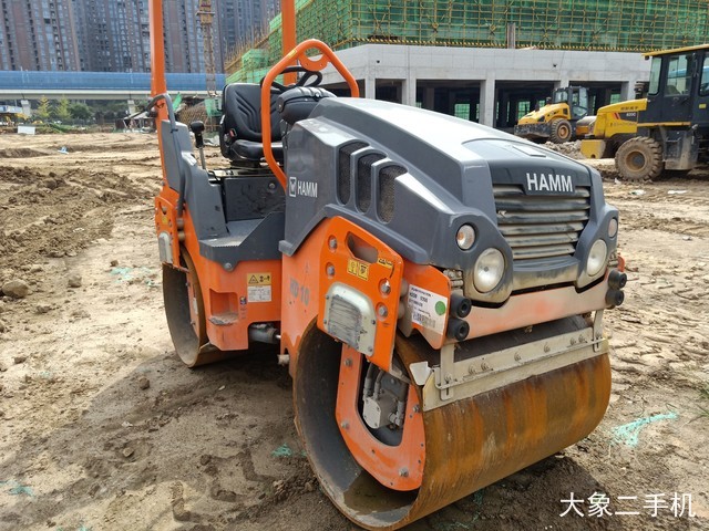 悍马 HD10VV 压路机