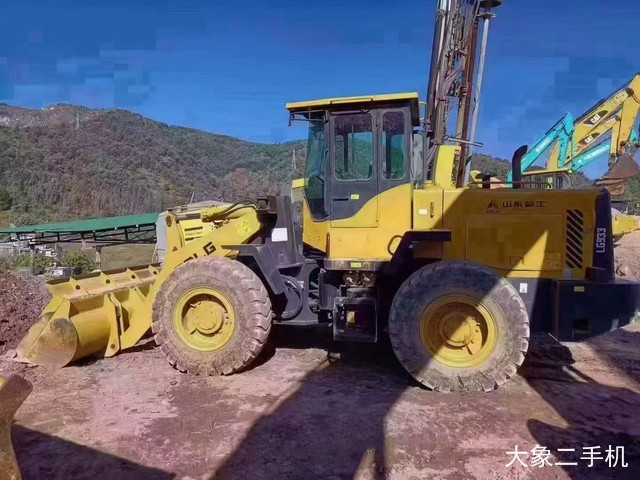 山东临工 L933 装载机