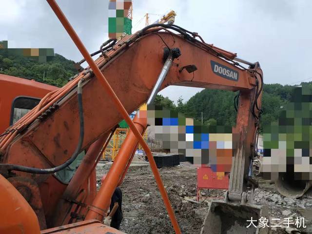 斗山 DH215-9E 挖掘机