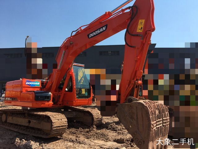 斗山 DX150LC 挖掘机
