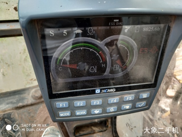 徐工 XE335C 挖掘机