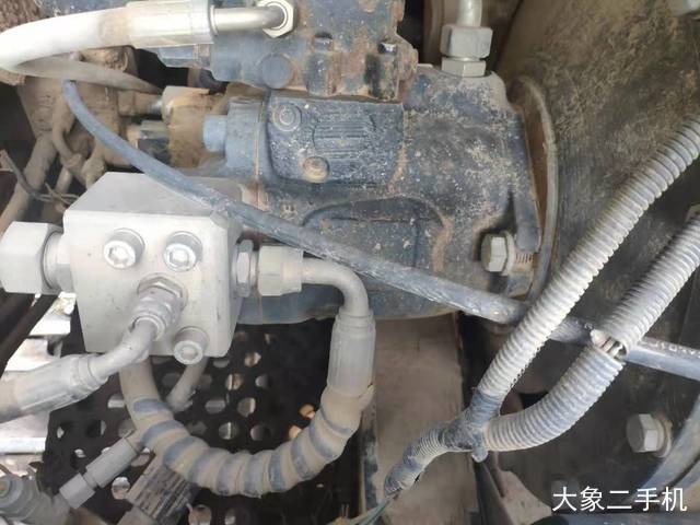 龙工 LG6065 挖掘机