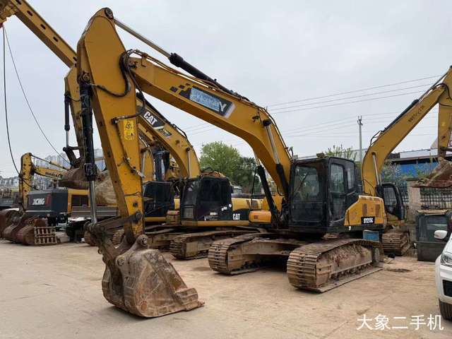 三一重工 SY215C 挖掘机