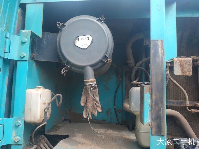 神钢 SK200-8 挖掘机