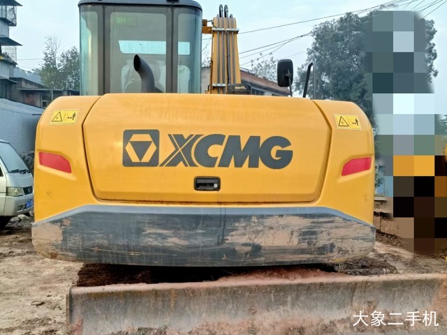 徐工 XE75D 挖掘机