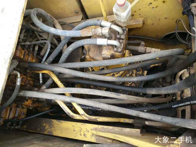 小松 PC240LC-8 挖掘机