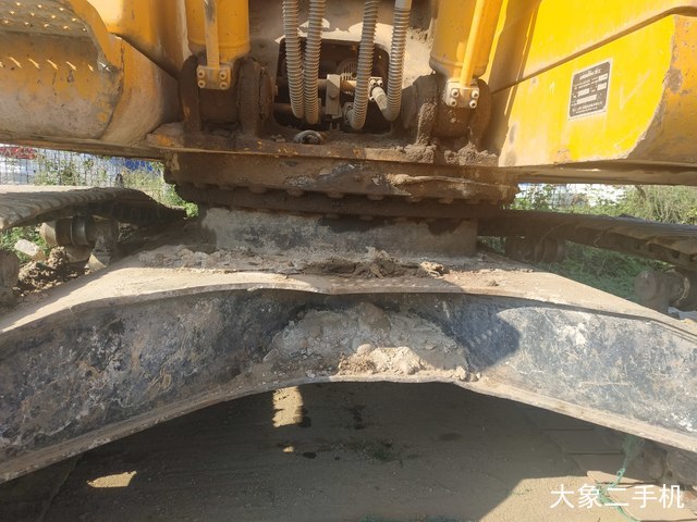 龙工 LG6235 挖掘机