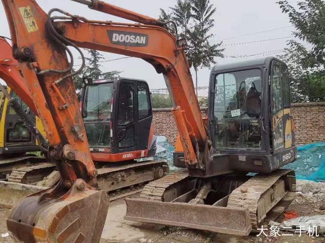 斗山 DH60-7 挖掘机