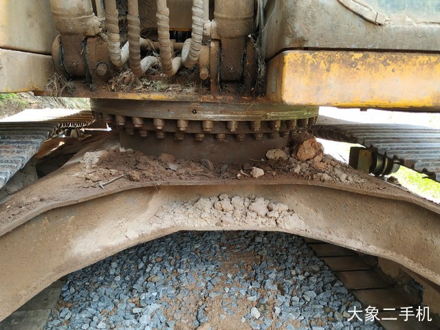 徐工 XE150D 挖掘机