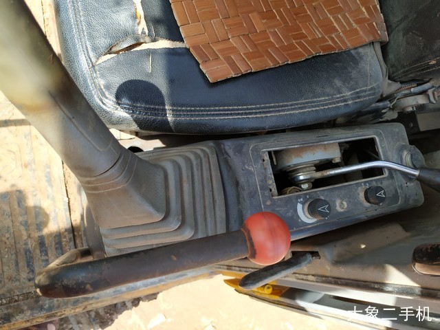 徐工 XE80 挖掘机