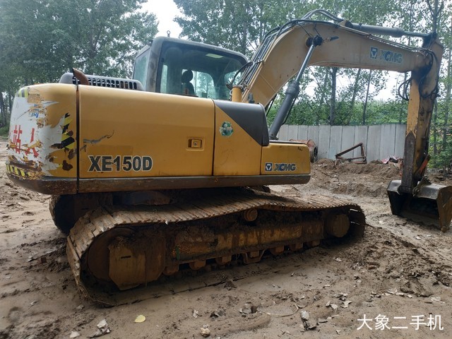 徐工 XE150D 挖掘机