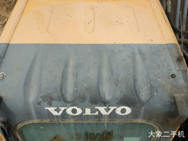 沃尔沃 EC210BLC 挖掘机