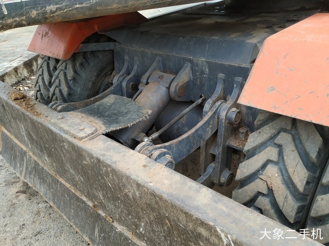 新源 XY75W-8 挖掘机