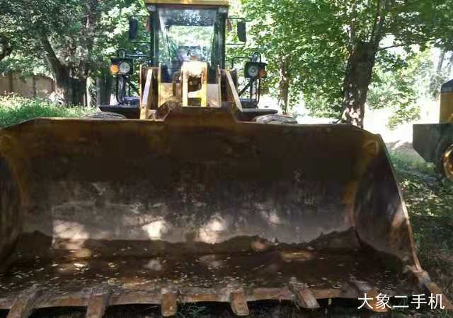 山工 SEM660B 装载机