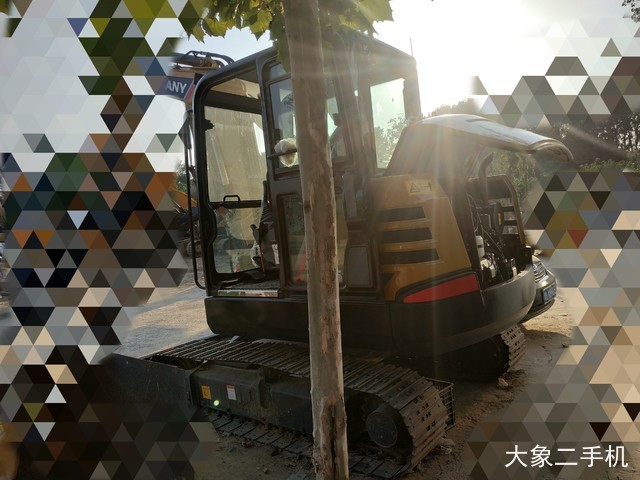 三一重工 SY55C 挖掘机