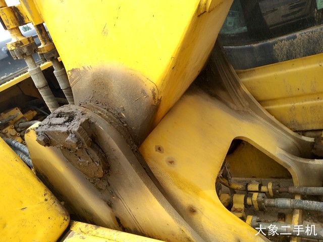 小松 PC220-8M0 挖掘机