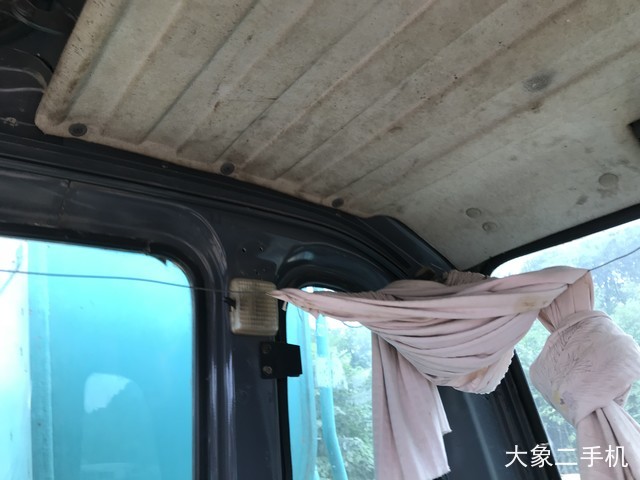 神钢 SK210LC-8 挖掘机