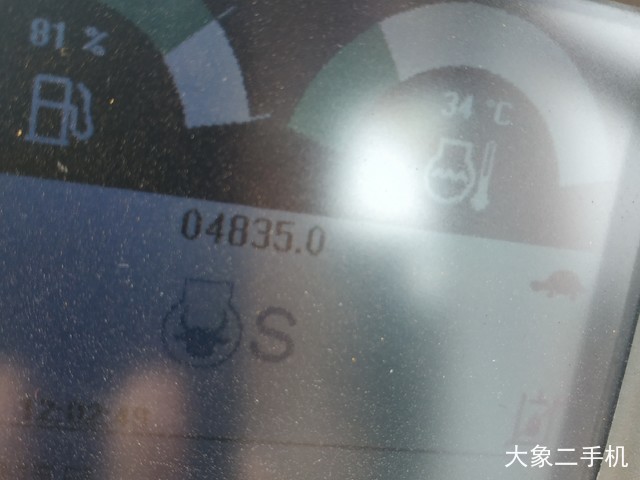 龙工 LG6225E 挖掘机