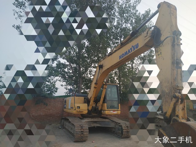 小松 PC220-8 挖掘机