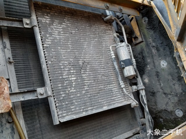 沃尔沃 EC210BLC 挖掘机