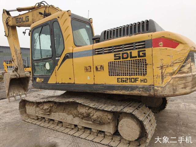 山东临工 E7150F 挖掘机