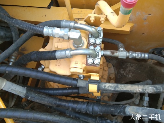 小松 PC240LC-8M0 挖掘机